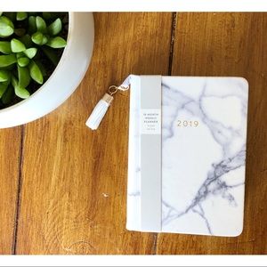 Marble 2018-2019 Pocket Planner